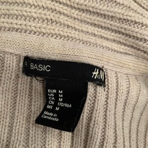 H&M sweater